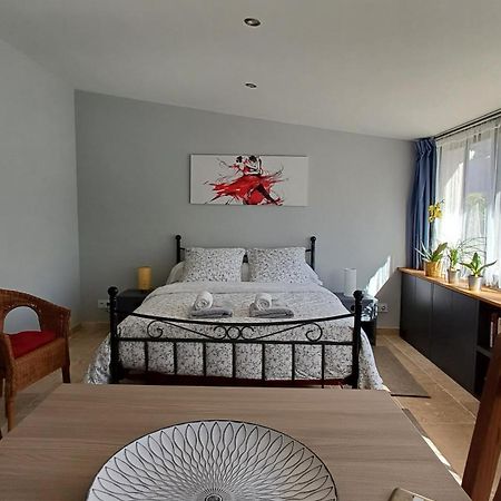 La Goutadou Bed and Breakfast Cabannes Eksteriør billede