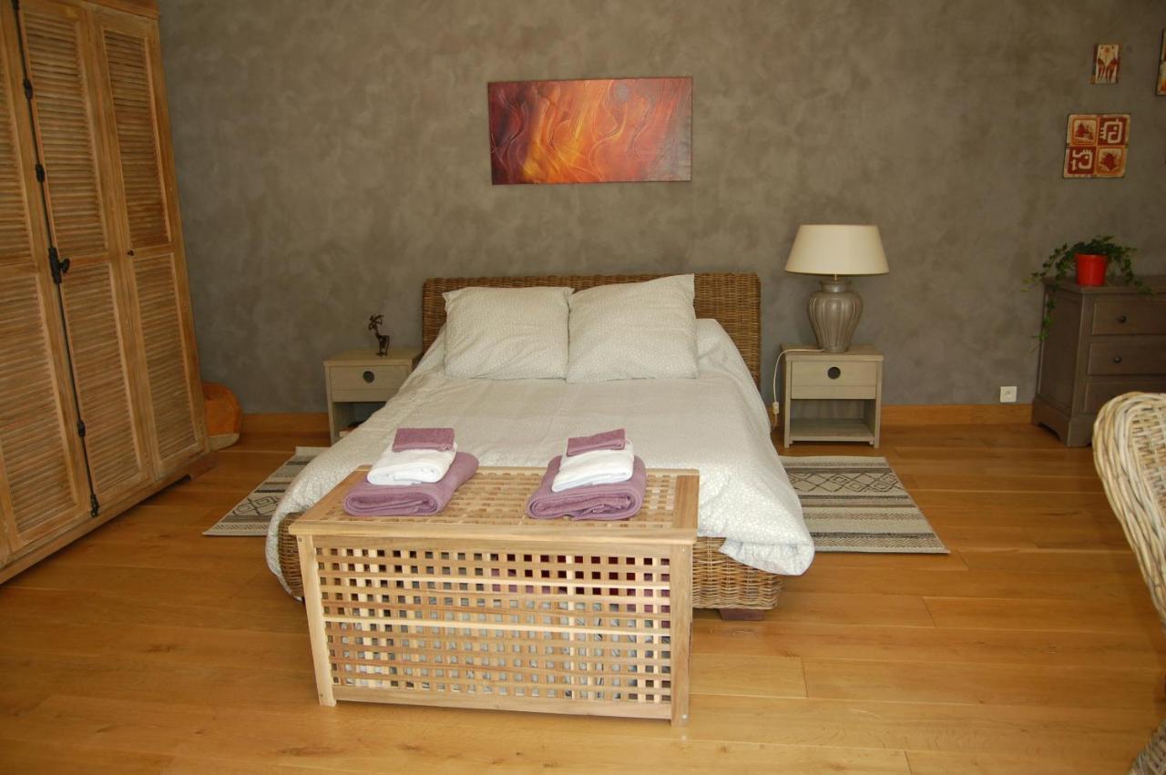 La Goutadou Bed and Breakfast Cabannes Eksteriør billede