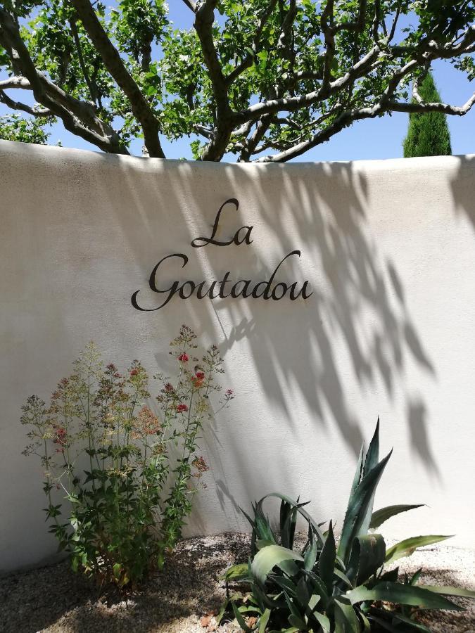 La Goutadou Bed and Breakfast Cabannes Eksteriør billede